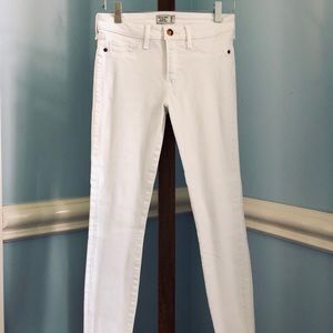 ABERCROMBIE Harper ankle white jeans SIZE 25